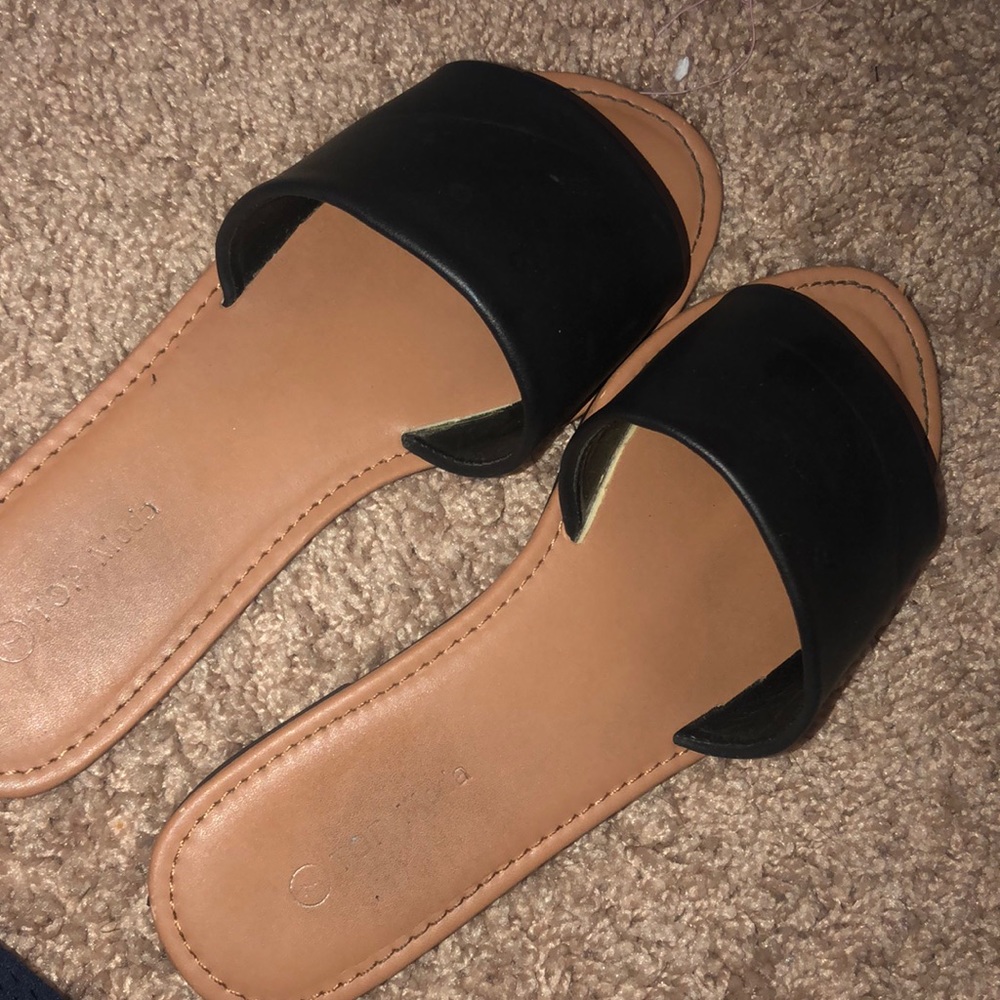 Fashion Nova slides